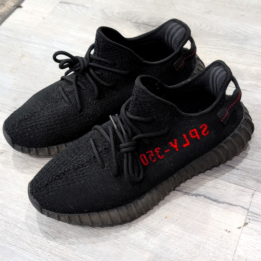 Adidas Yeezy Boost 350 V2 used size 9.5 mens